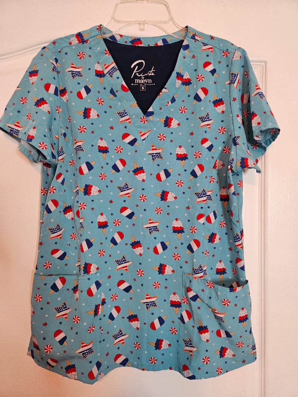 Maevn Prints Patriotic Scrub Top S 4th Of July Ice Cream Stars Red White Blue